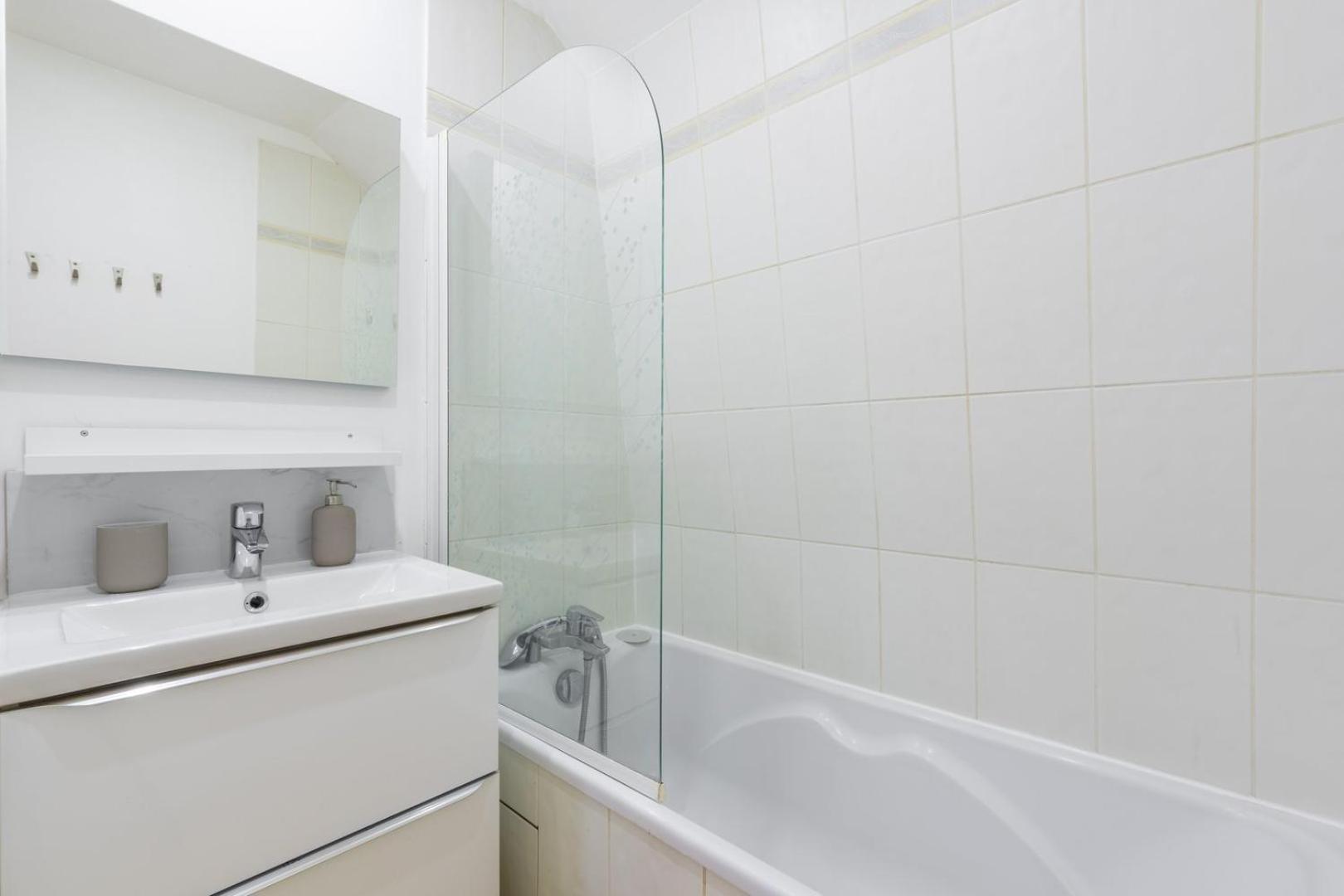 Charming 2-Bedroom Apartment At Croise Laroche Марк-ен-Барой Екстериор снимка